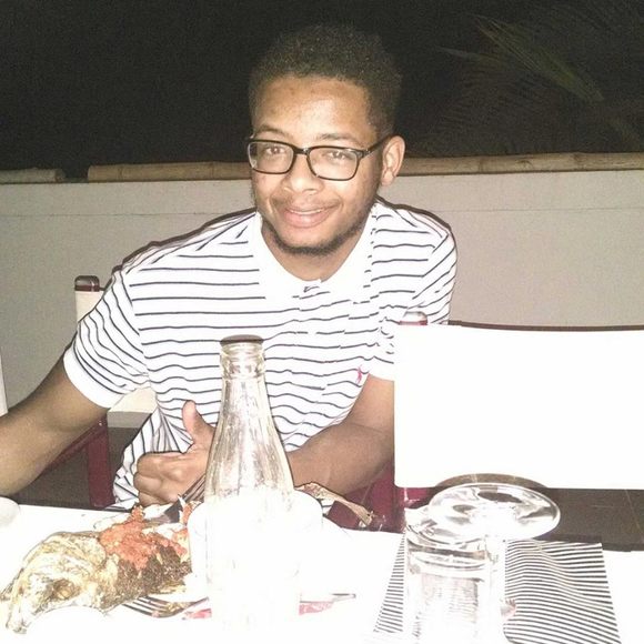 Meet your Posher, Taylor - Picture 1 of 1